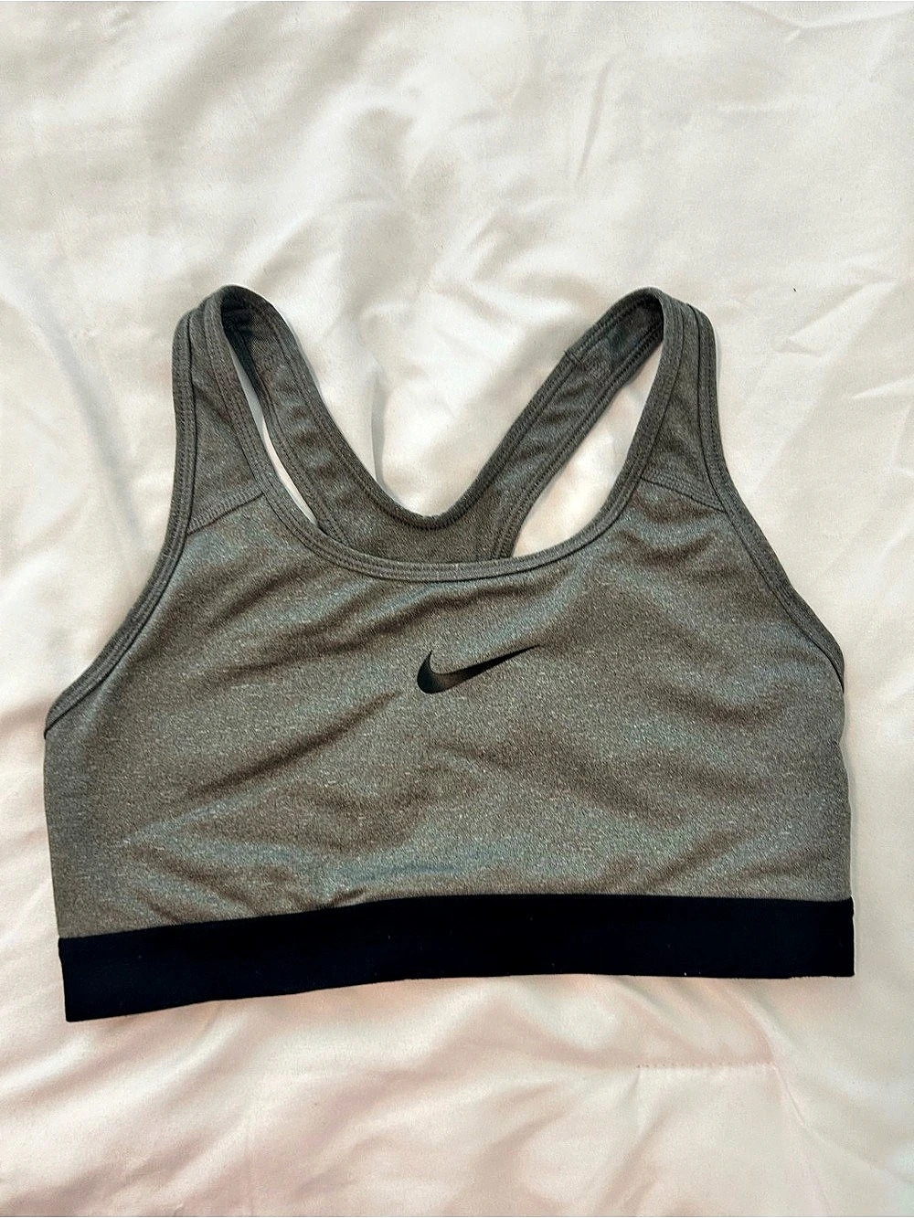Nike Women'Small Gray Sports Bra Size Small Like New